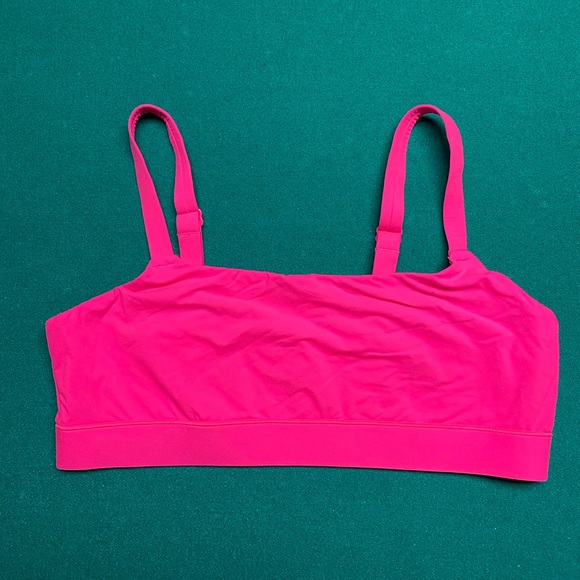 SKIMS Other - Skims Fits Everybody Scoop Bralette
Shade Flamingo